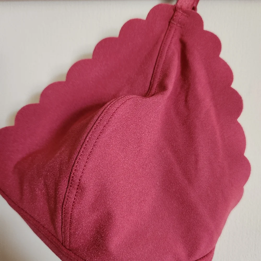 Victoria's Secret Scalloped Bralette Salmon Color Large